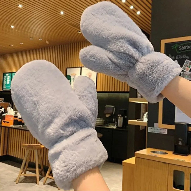 Koponak | Velyris Plush Knit Wrist Mittens