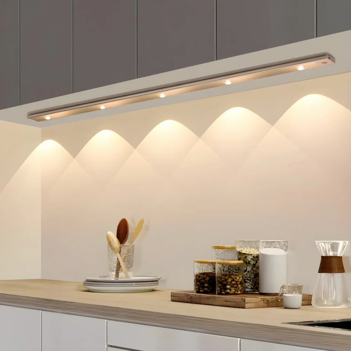 LED Under-Cabinet Light for Kitchen with Motion Sensor – Cordless, Rechargeable Battery & Dimmable